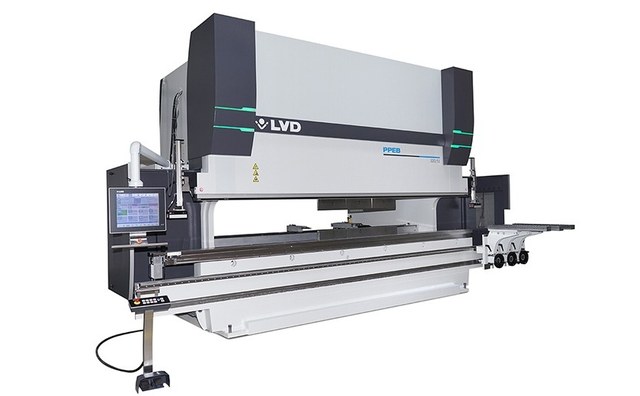 Abkantpresse mit Laserwinkelmessung